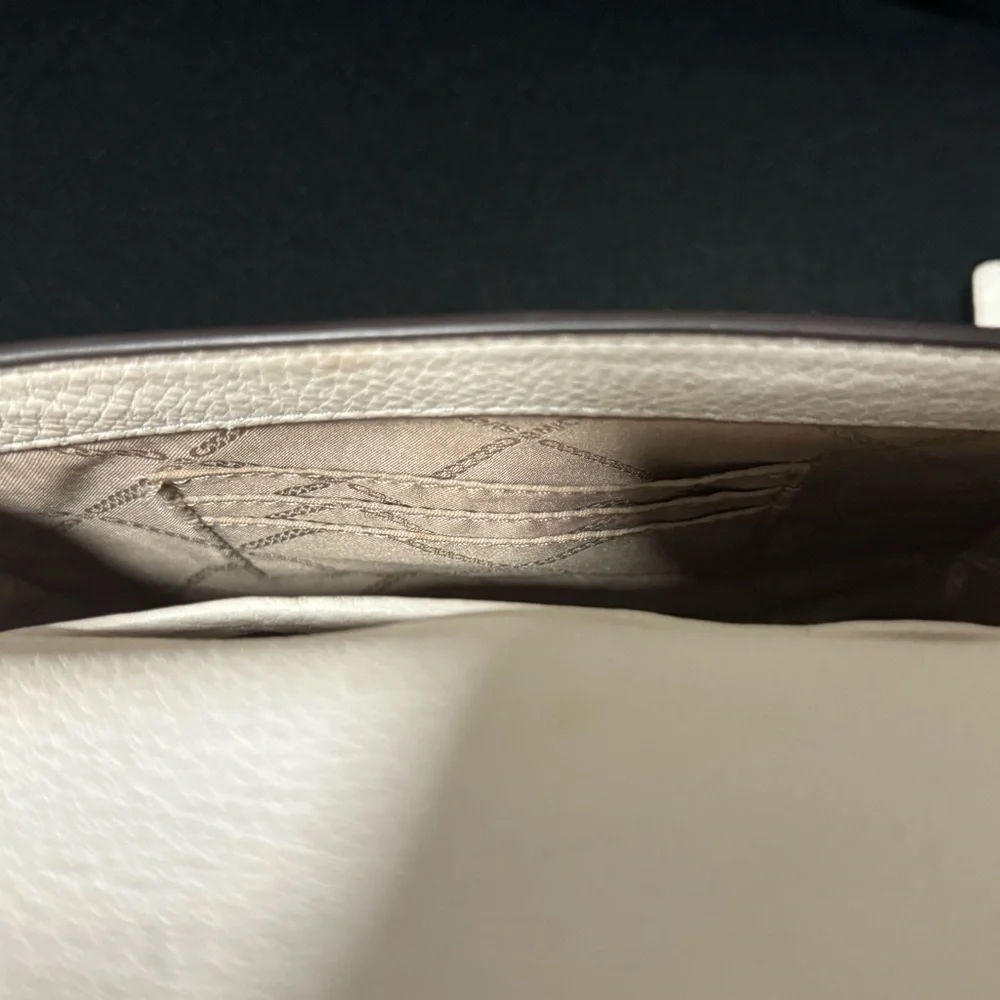 Michael Kors Crossbody & Matching Wallet - Picture 10 of 12